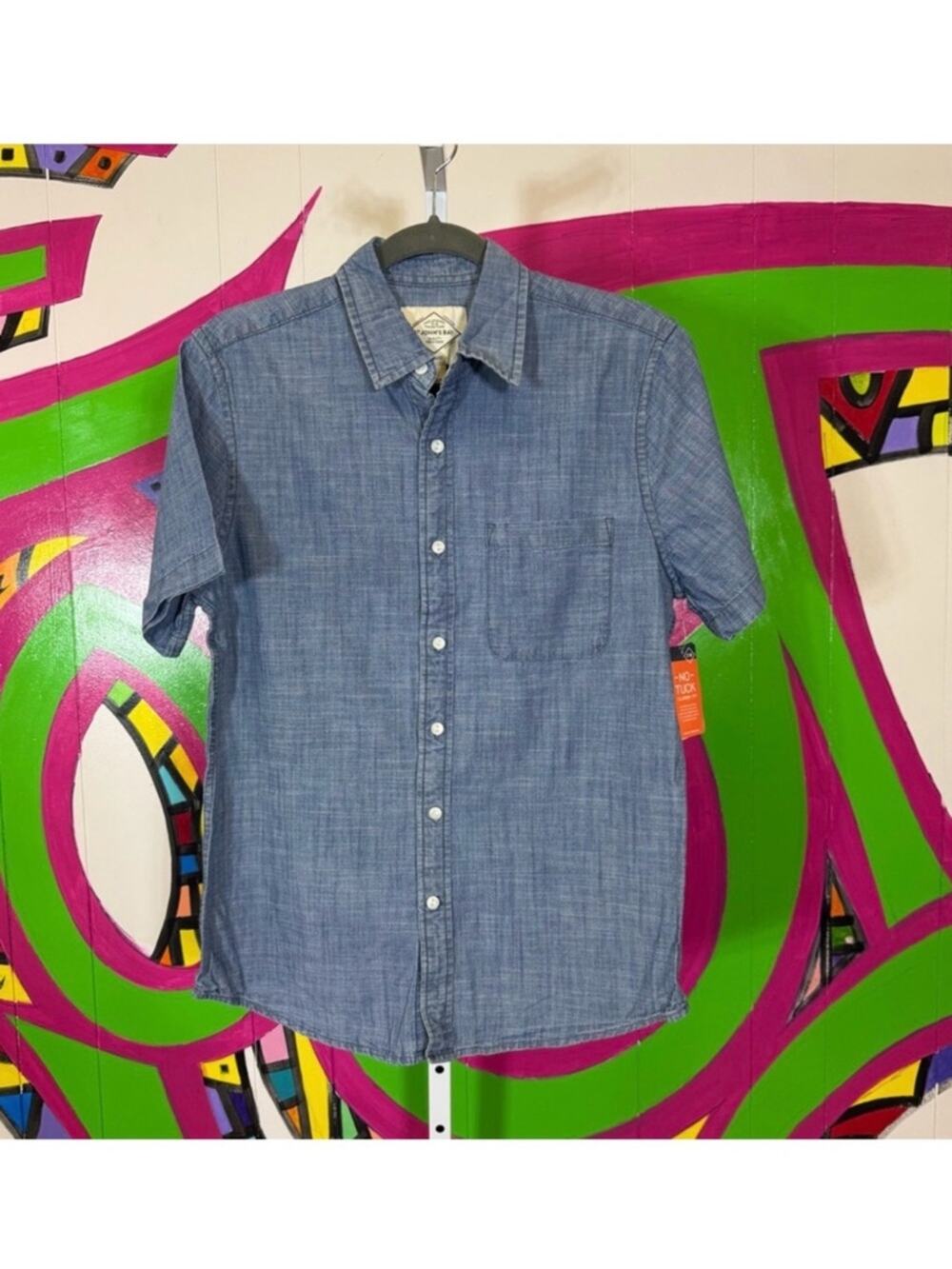 NWT, St. John's Bay, Blue Casual Button Down Short Sleeve Shirt Size Small.